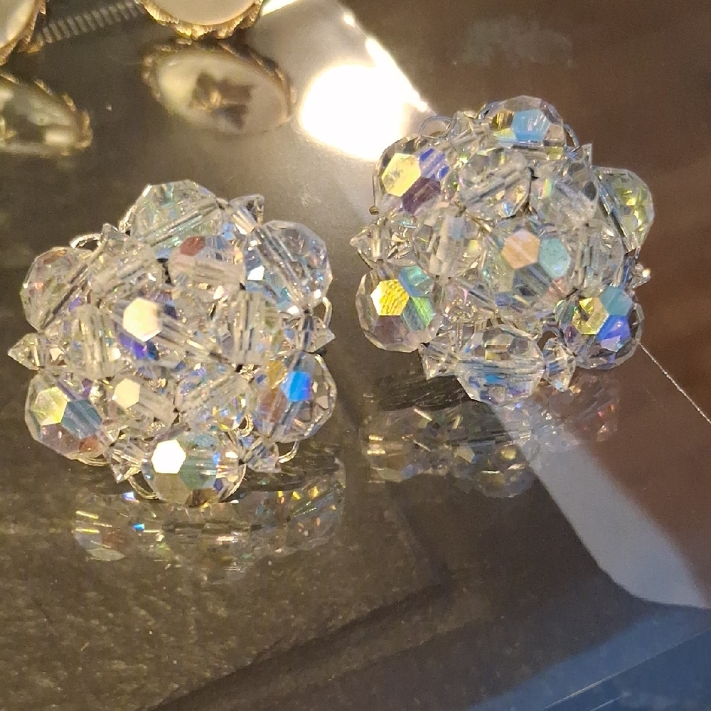 SILVER FILIGREE AND SWARVOSKI CRYSTAL BEAD CLUSTER EARRINGS
